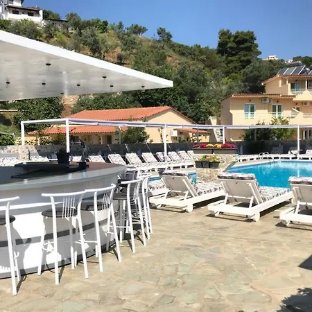 Roulla & * Platanias (Skiathos)